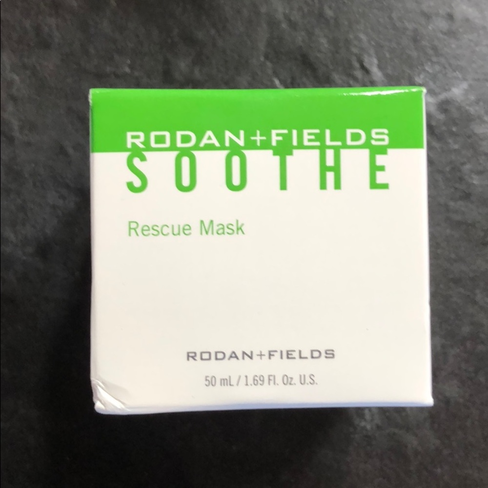 NWT Rodan+Fields Soothe Rescue Mask 50ml